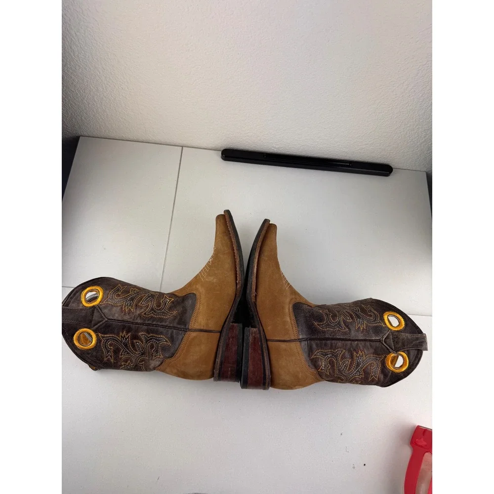 Brown and Tan Cowboy & Western Boots - Picture 4 of 7